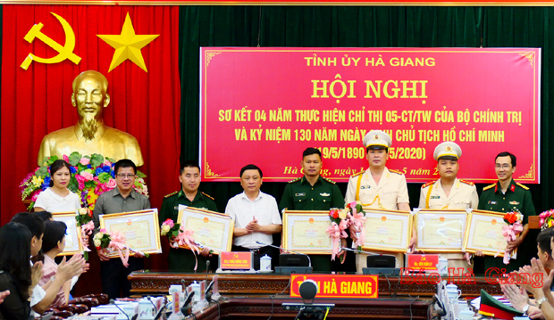 Xã Xín Mần tổ chức huấn luyện dân quân năm 2020